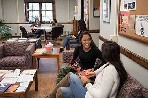 Students in the Humanities Professional Resource Center