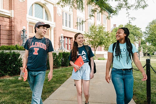 Students walk outside Lincoln Hall