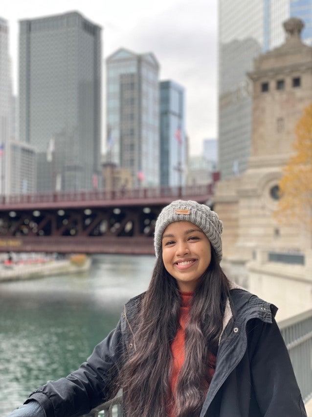 LAS student poses for photo in downtown Chicago