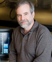 Illinois psychology professor Art Kramer and his colleagues found that fitness increases hippocampus size and improves spatial memory in human subjects. (Photo by L. Brian Stauffer.)