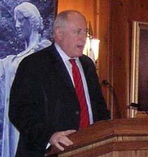 Funding is on the way for Lincoln Hall, according to Illinois Governor Pat Quinn, who visited the U of I campus on December 2.