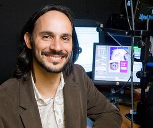 A new study, led by LAS psychology professor Alejandro Lleras, indicates that prolonged attention to a single task actually hinders performance. (Photo by L. Brian Stauffer)