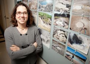 University of Illinois microbiology professor Rachel Whitaker and her colleagues found two groups of nearly identical microbes that were diverging into different species. (Photo by L. Brian Stauffer)