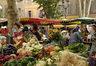 When LAS alumna Cathy Gryczan studied in Aix-en-Provence, she learned how being a non-native speaker affects perceptions. (Photo via Mathsci on Wikipedia Commons)