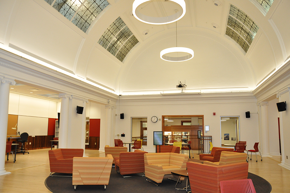 Student hubs and flexible classrooms allow for more collaborative and modern learning in the renovated Natural History Building. 