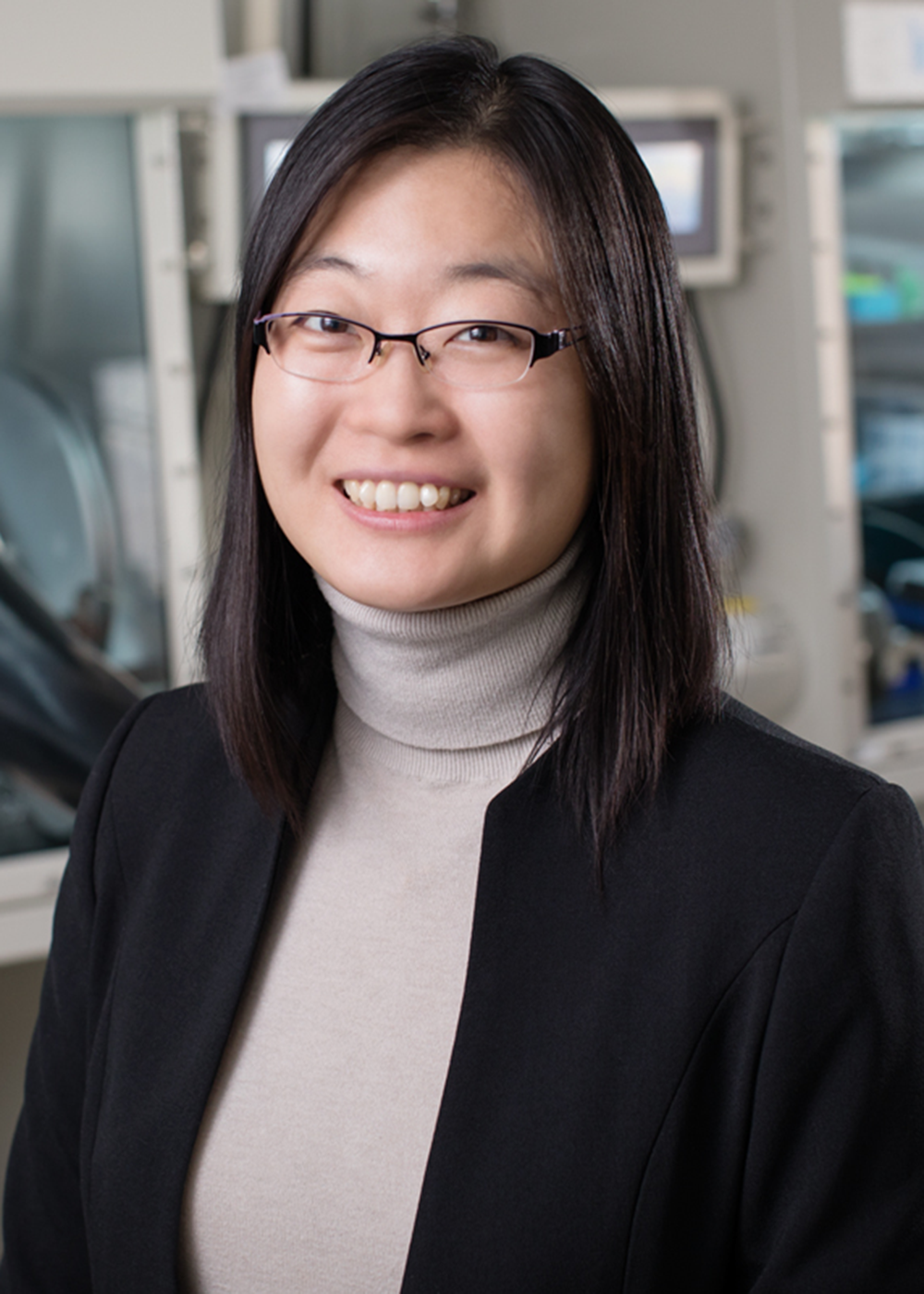 Chemical and biomolecular engineering professor Ying Diao. (Photo by L. Brian Stauffer.) 