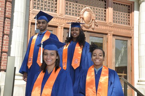 Graduating Lincoln Scholars pose in front of Lincoln Hall.