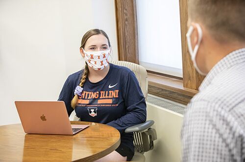 A student meets with an advisor in the Life + Career Design Lab.