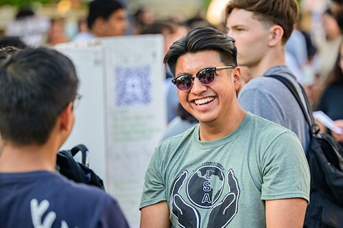 A student at La Casa Cultural Latina