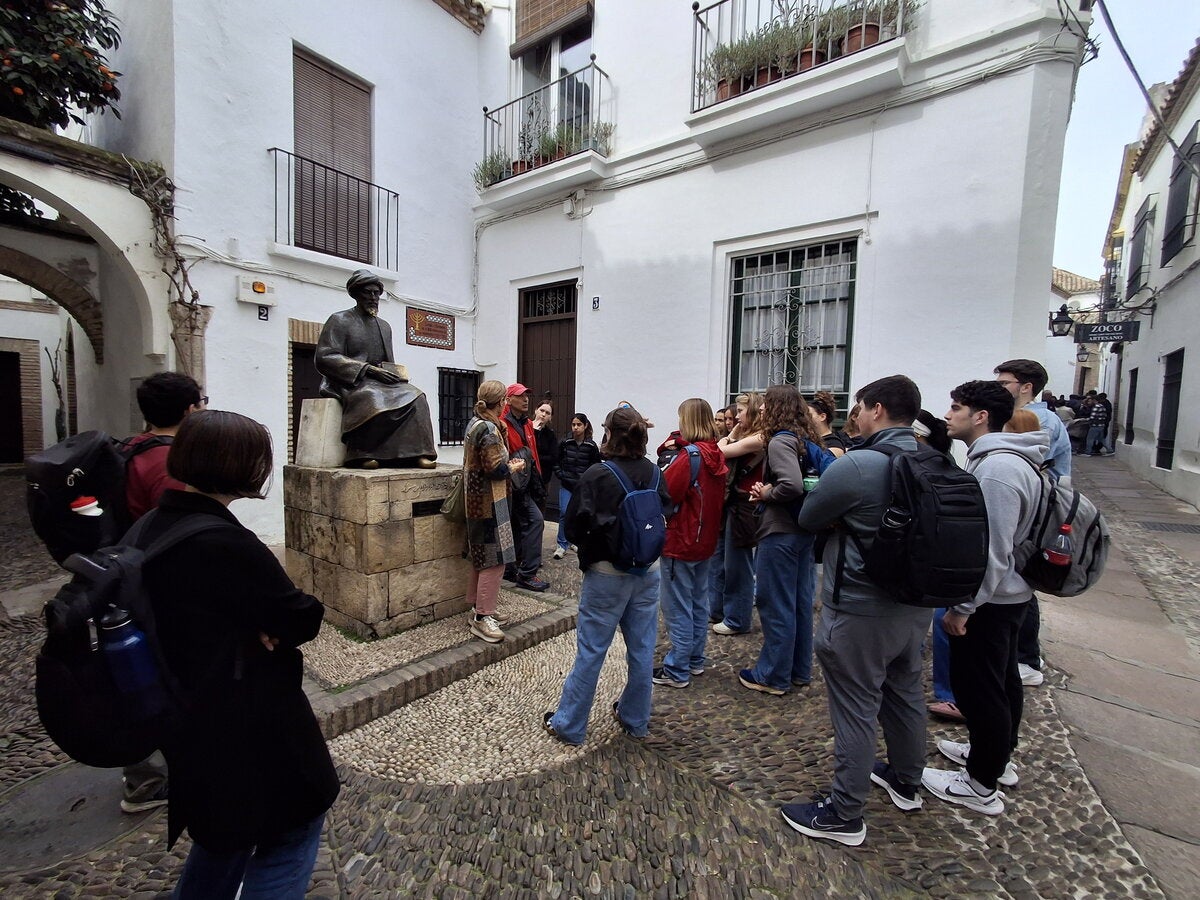 Students out on a cultural excursion while in Spain. 