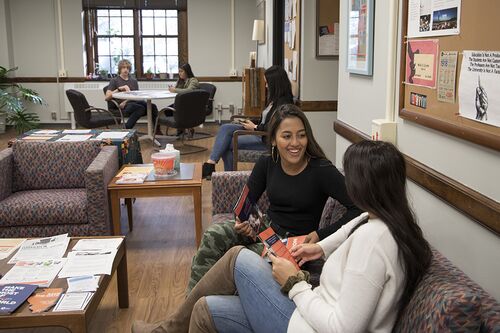 Students in the Humanities Professional Resource Center