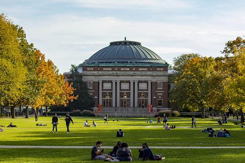 Students spend time together on the Quad at UIUC