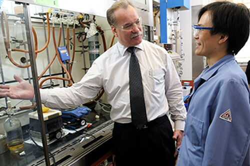 Illinois chemist elected to American Academy of Arts and Sciences