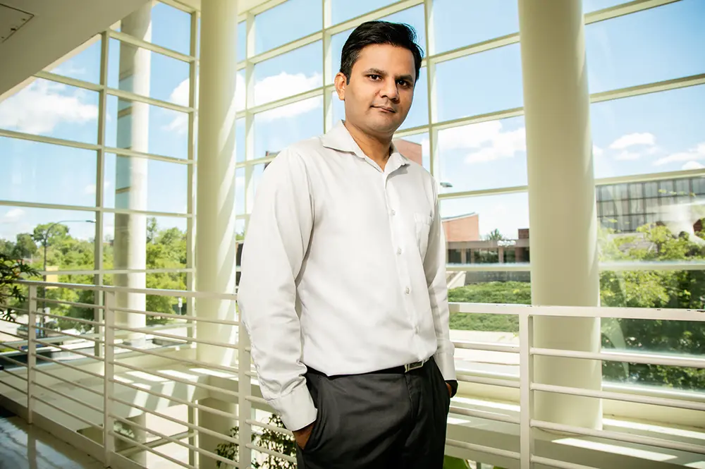 Chemistry professor Prashant Jain