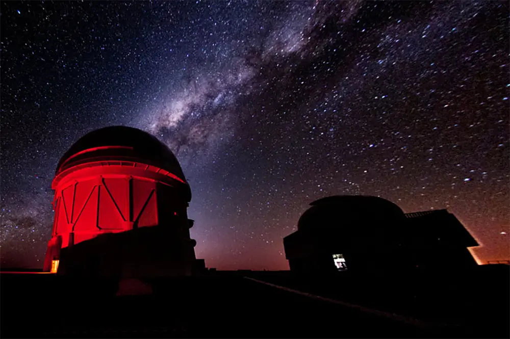 The 520-megapixel Dark Energy Camera at the Cerro Tololo Inter-American Observatory in Chile