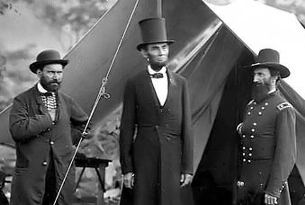 Political Brilliance on the Path to the Emancipation Proclamation