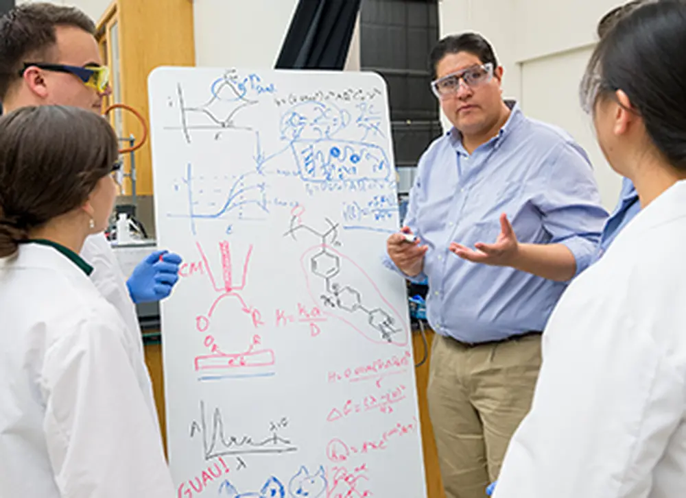 Professor receives fellowship for research in green technology