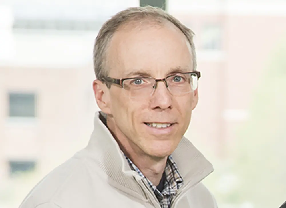 Jeffrey Moore receives Kwolek Award