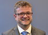 Mark Hauber named Harley Jones Van Cleave Professor