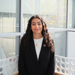 Serena Naji. 